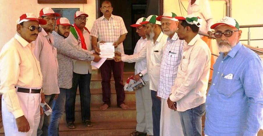 ಭಟ್ಕಳ: ಆಧಾರ್ ಕಾರ್ಡ ಕೇಂದ್ರ ತೆರೆಯಲು ವೆಲ್ಫೇರ್ ಪಾರ್ಟಿಯಿಂದ ಜಿಲ್ಲಾಧಿಕಾರಿಗಳಿಗೆ ಮನವಿ